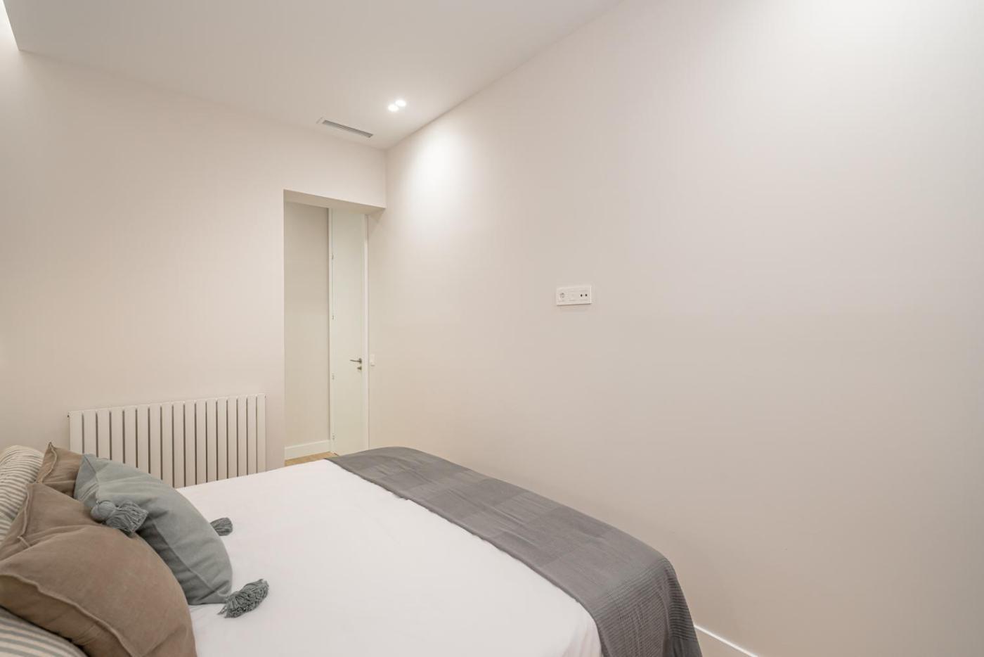 מדריד Lalatina IV Calle Conde De Romanones 4Br 4Bh מראה חיצוני תמונה
